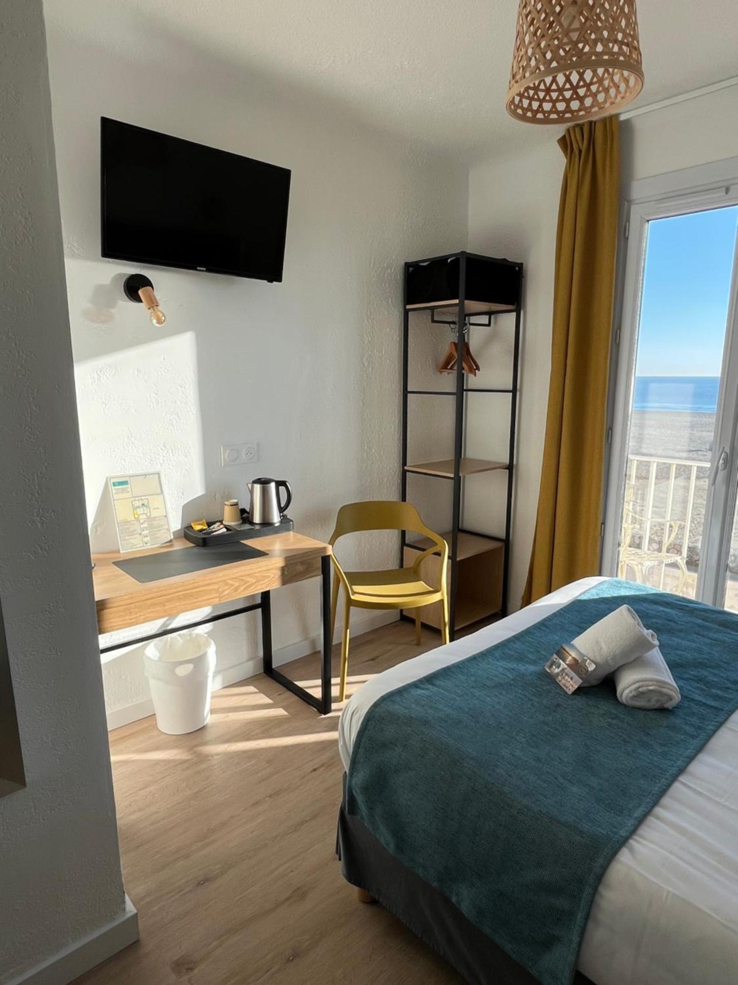 Hotel Saint Georges, Face A La Mer Canet-en-Roussillon Exteriör bild