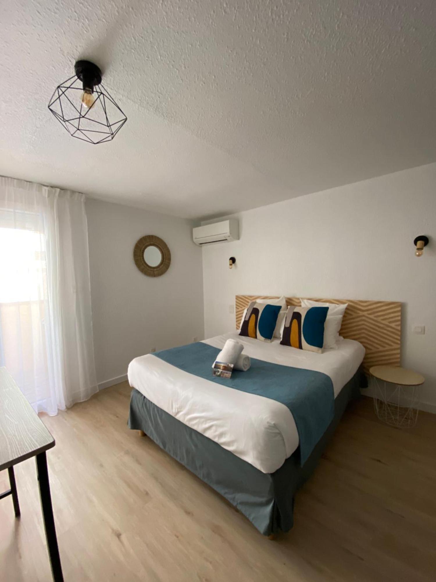 Hotel Saint Georges, Face A La Mer Canet-en-Roussillon Exteriör bild