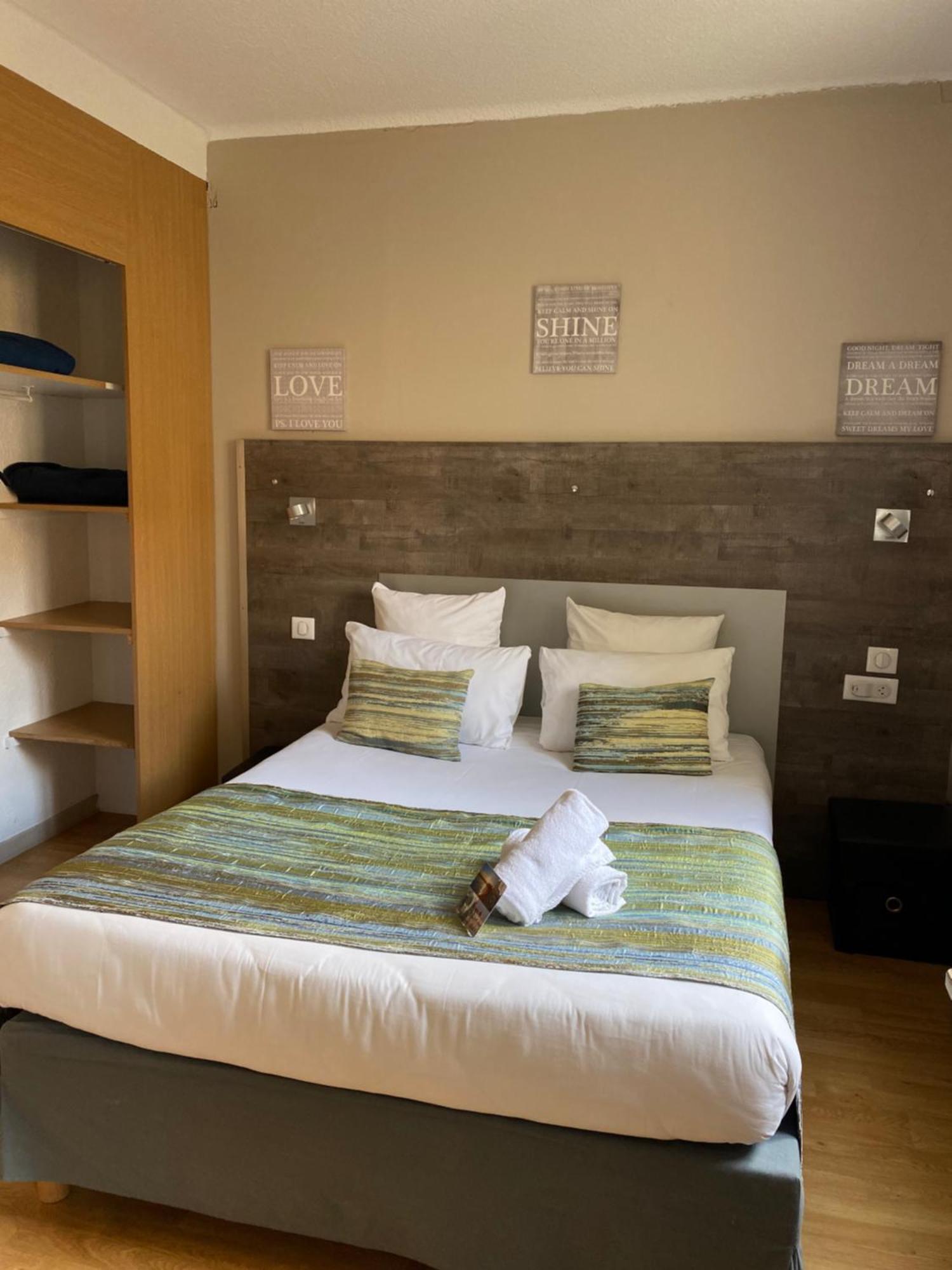 Hotel Saint Georges, Face A La Mer Canet-en-Roussillon Rum bild