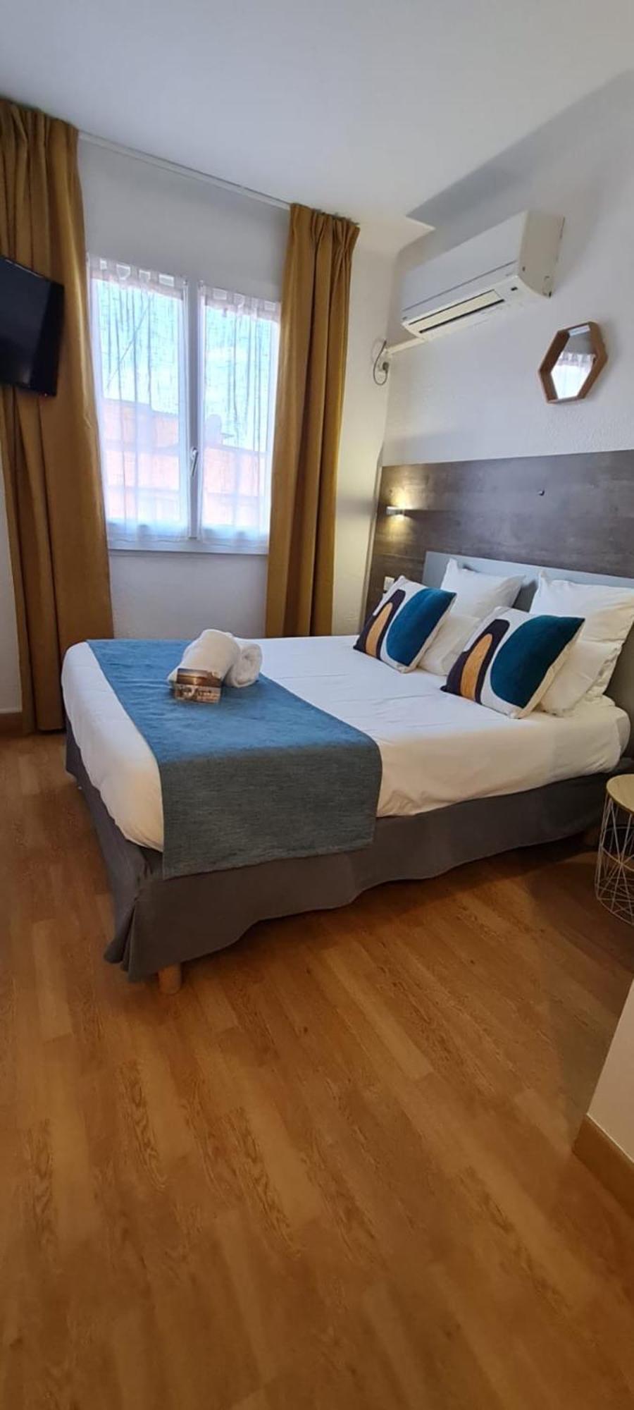 Hotel Saint Georges, Face A La Mer Canet-en-Roussillon Exteriör bild