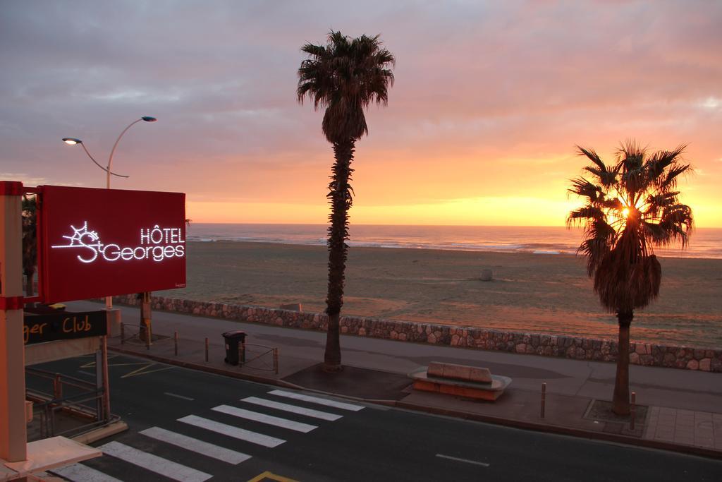 Hotel Saint Georges, Face A La Mer Canet-en-Roussillon Exteriör bild