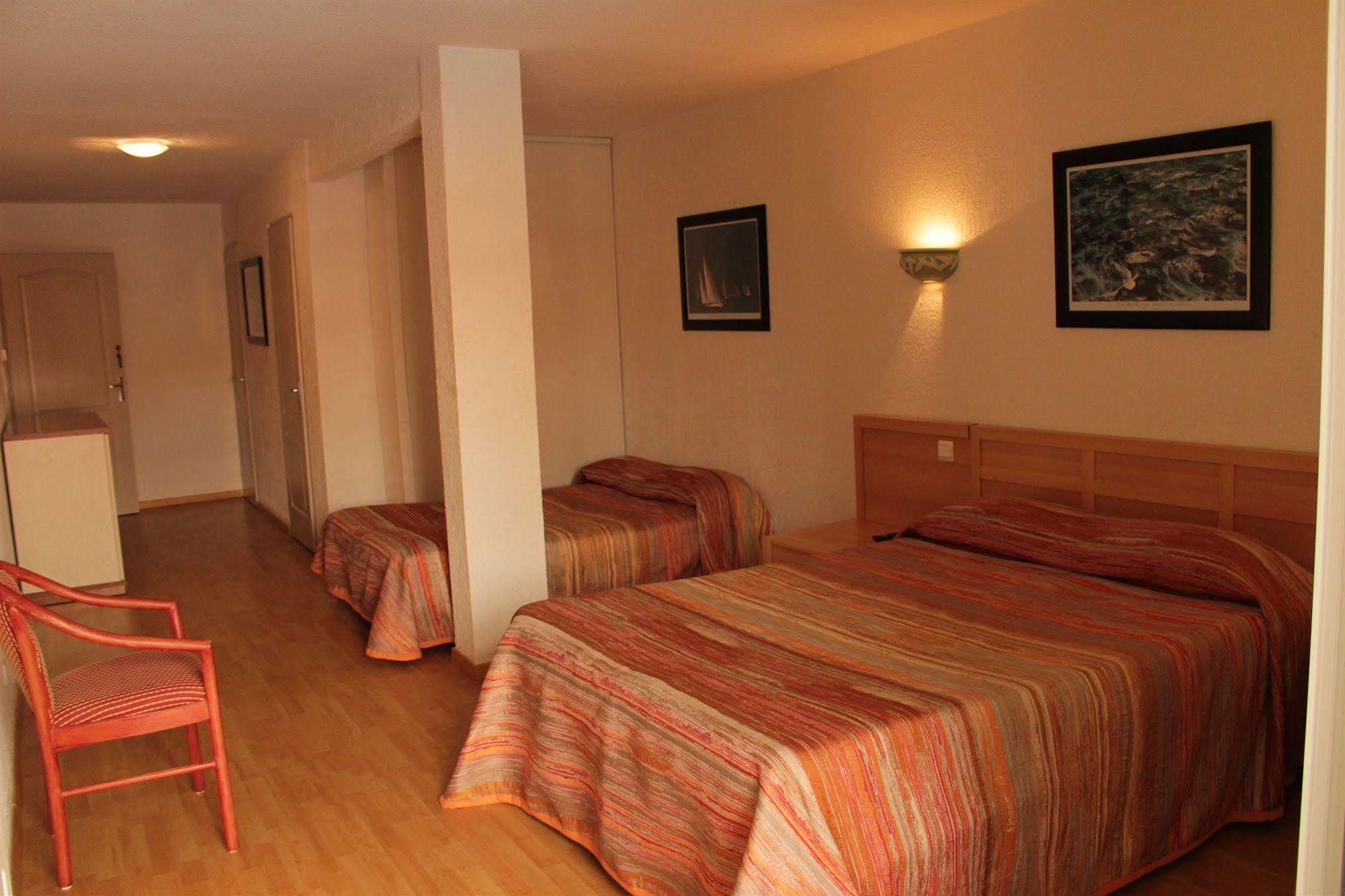 Hotel Saint Georges, Face A La Mer Canet-en-Roussillon Exteriör bild